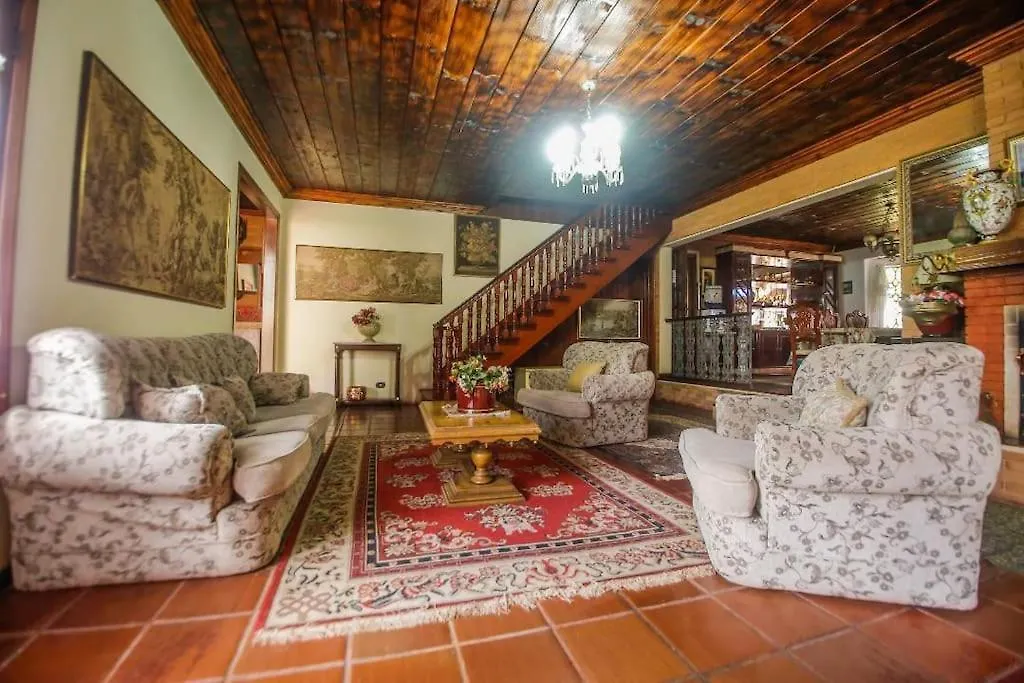 Suites Para Ate 05 Pessoas Ao Lado Do Capivari Campos do Jordao
